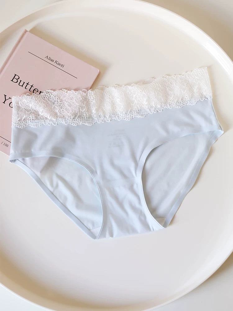 Seamless Ice Silk Low-Waist Briefs with Lace Trim and Cotton Crotch