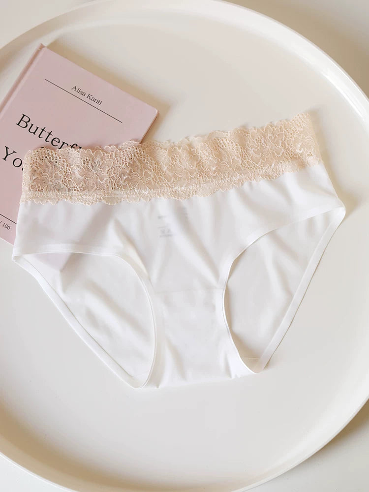 Seamless Ice Silk Low-Waist Briefs with Lace Trim and Cotton Crotch