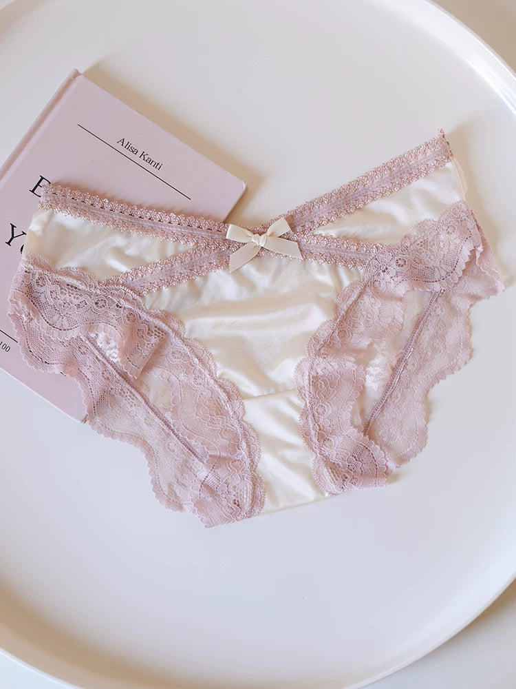 French-Inspired Vintage Color-Blocked Satin Panties with Bow and Lace Trim